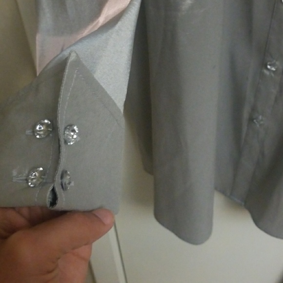 Silver fancy blouse with rhinestone buttons - Picture 4 of 6